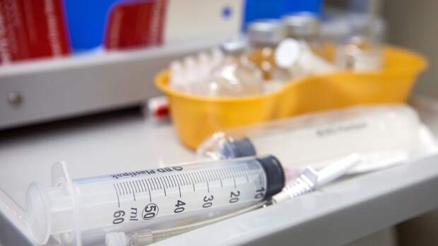 Попова оценила эффективность российских вакцин от всех штаммов коронавируса