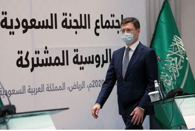 Russian Energy Minister Alexander Novak arrives for a joint press conference with Saudi Energy Minister, Prince Abdulaziz bin Salman al-Saud (not pictured) at the Ritz-Carlton Hotel in Riyadh, Saudi Arabia December 19, 2020. REUTERS/Ahmed Yosri