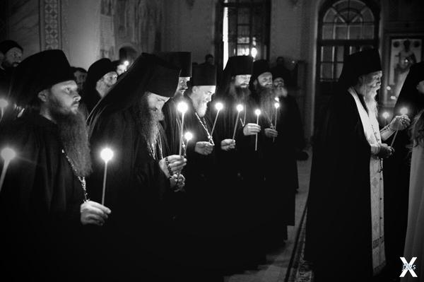 7 священников по числу 7 смертных гре...