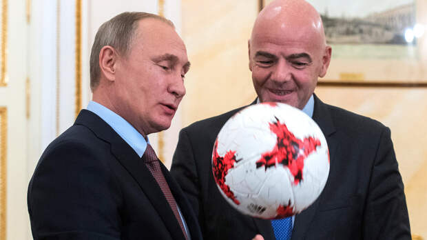 Владимир Путин и президент ФИФА Джанни Инфантино © Sputnik / Сергей Гунеев