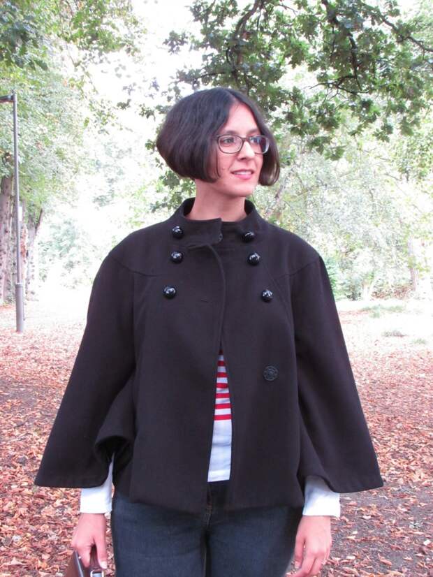 4 reasons to wear a cape in autumn How to style a cape