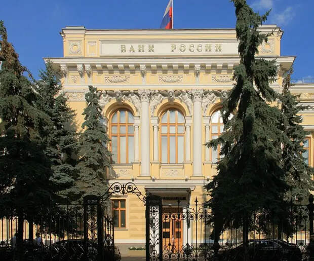 В ЦБ РФ назвали устойчивый рост активности потребителей сюрпризом для экономки страны