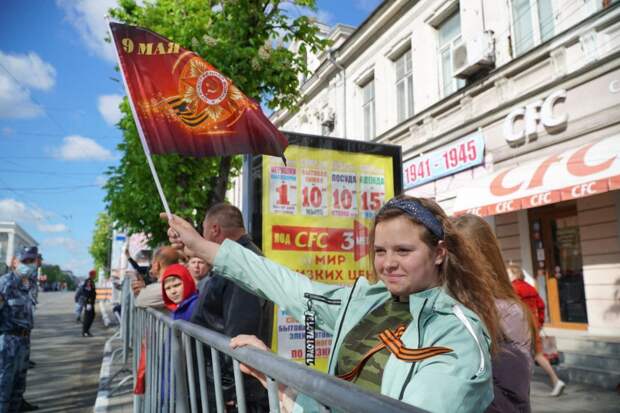 Парад Победы в Симферополе 9 мая 2021 года: прямая онлайн-трансляция, видео, фото