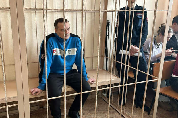 Министр ЖКХ Архипов наказан за многомиллионную трату 10-тысячным штрафом