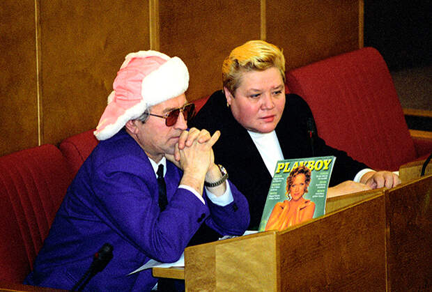 Депутат Марычев в зале заседаний Госдумы, 1995 год 