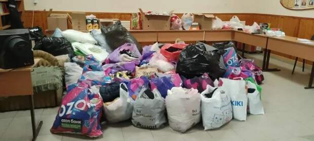 В школе поселка Яблоновского организовали фасовку гуманитарной помощи для жителей Новой Адыгеи