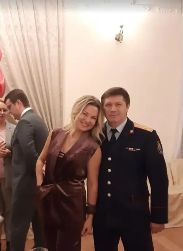 «Думаю, моего мужа убили, он кому-то мешал». Супруга экс-главы следственного комитета Прикамья не согласна с версией — самоубийство