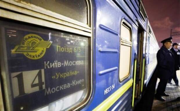 Киев неосознанно делает украинцам «прививку» от русофобии