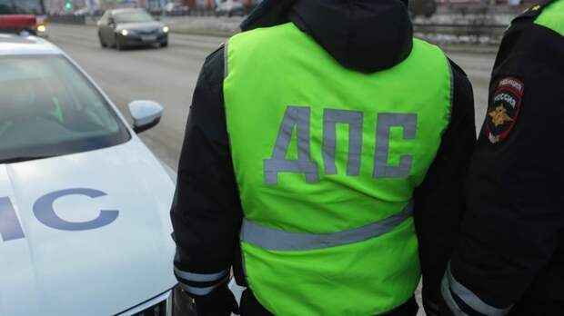 Инспекторы ГАИ провели рейд "Тонировка" под собственный рэп в Барнауле