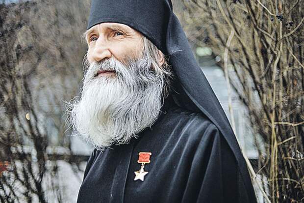 Герой Советского Союза, монах Киприан: Я ноги потерял, а люди души теряют.