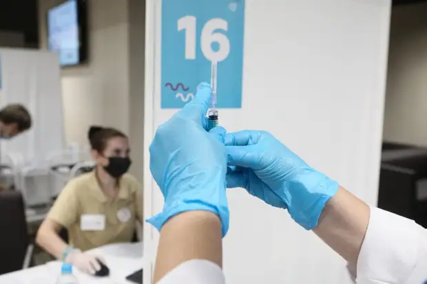 Новый максимум с начала пандемии: в России за сутки от коронавируса скончался 791 человек