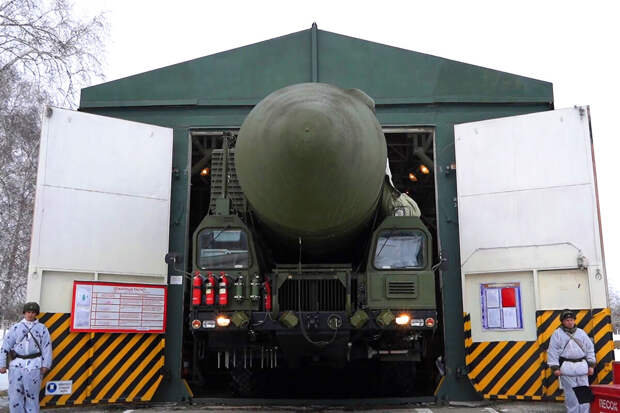 Газета Daily Mail назвала российский ракетный комплекс "Ярс" ужасающим