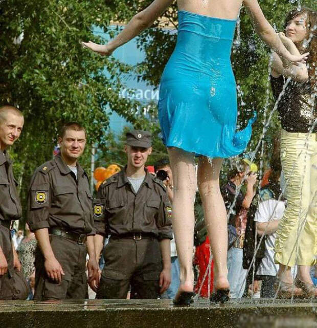 Ну что, куда пялимся, мужики? Ну что, куда пялимся, мужики?