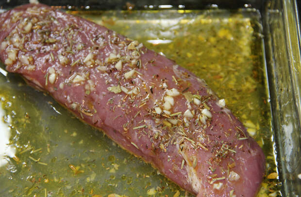 Маринуем свинину: мясо превращается в сочную вкусноту