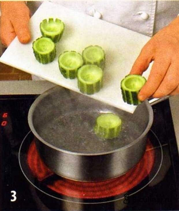 Рецепт Бульон мясной с фаршированными огурцами шаг приготовления 3 Рецепт Бульон мясной с фаршированными огурцами шаг приготовления 3
