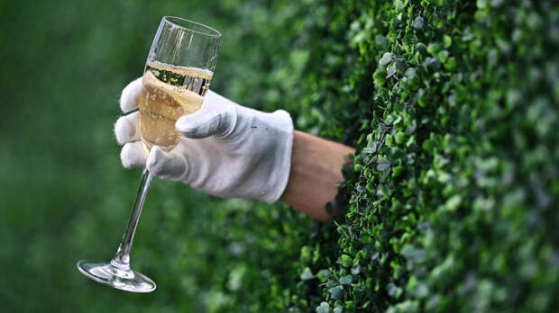 Нарколог Литков: весенние праздники могут спровоцировать запои