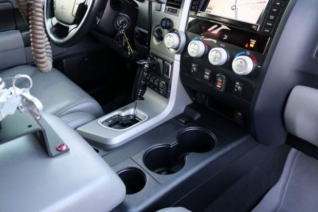 С этой сумасшедшей Toyota Tundra не страшен никакой зомби-апокалипсис