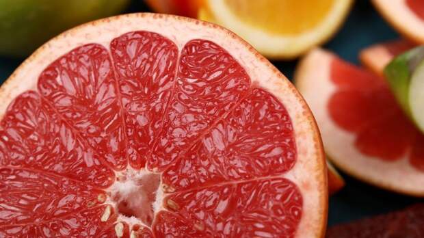Врачи предупредили об опасности грейпфрутового сока при приеме лекарств