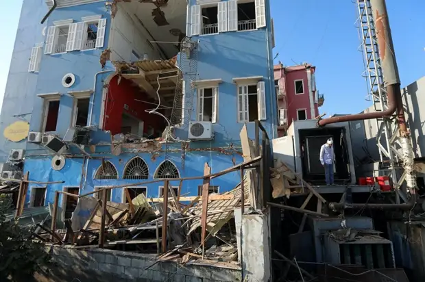 Печальные фотографии и видео разрушенного Бейрута после взрыва