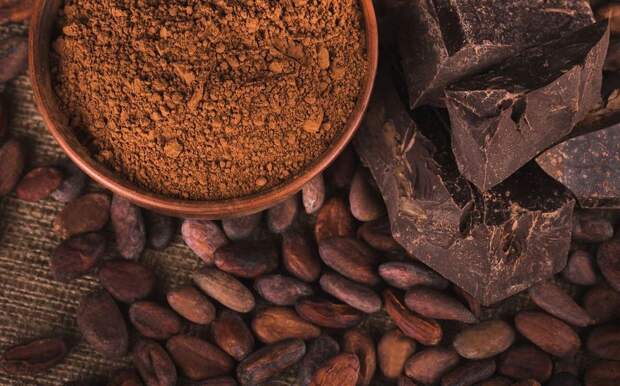 Настоящий темный шоколад с высоким содержанием какао полезен для мозга, сердца и сосудов.