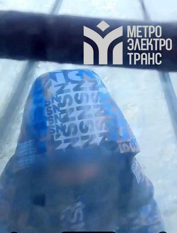 Казанда трамвайга ябышып барган укучыны видеога төшергәннәр