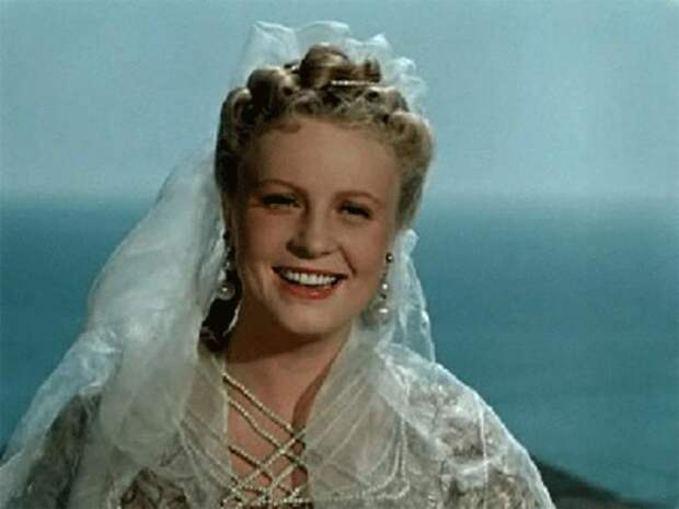 Алла Ларионова в фильме *Двенадцатая ночь*, 1955 | Фото: kino-teatr.ru