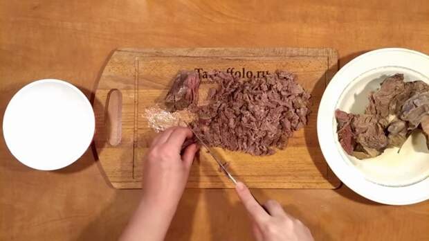 Закусочный мясной торт «Леший» — невероятная подача праздничного блюда Закусочный мясной торт «Леший» — невероятная подача праздничного блюда