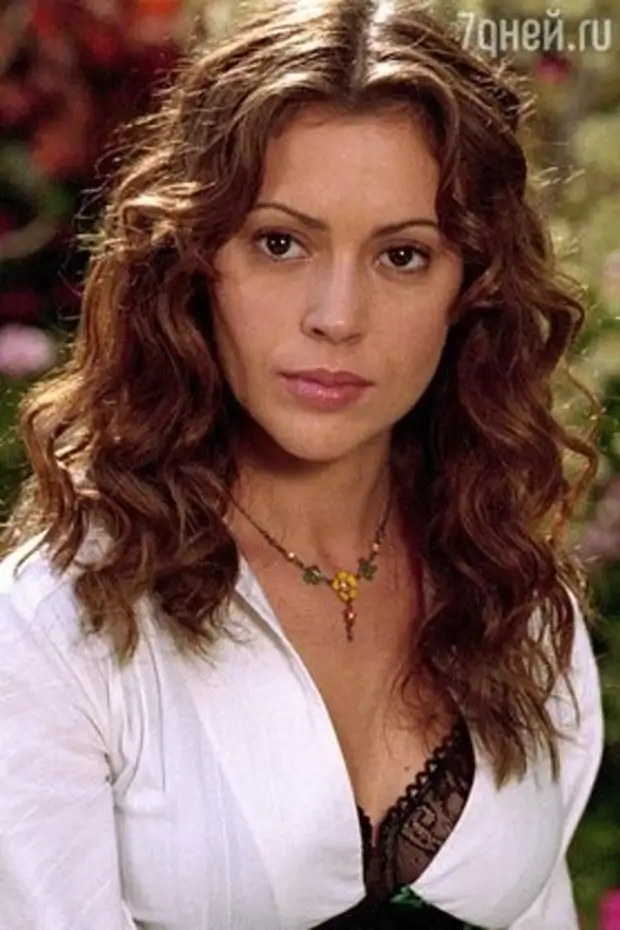 Тогда и сейчас: как изменились звезды сериала «Зачарованные»