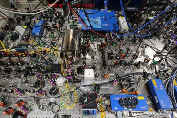 Прототип квантового компьютера на нейтральных атомах. Фото: Ольга Мерзлякова / «Научная Россия