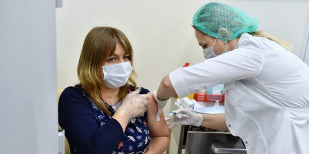 Собянин: За последний месяц прививку от COVID-19 сделали более 2 млн человек