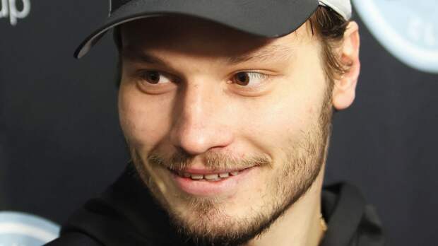 Российский защитник «Юты» Михаил Сергачев получил травму