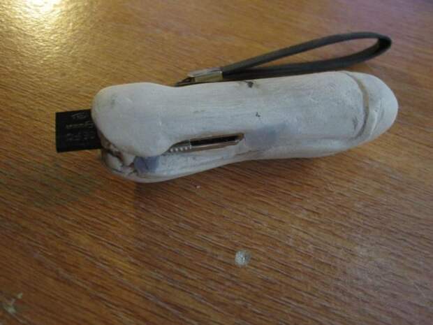 Делаем USB флешку в стиле "Чужого" своими руками (17 фото) Делаем USB флешку в стиле "Чужого" своими руками (17 фото)