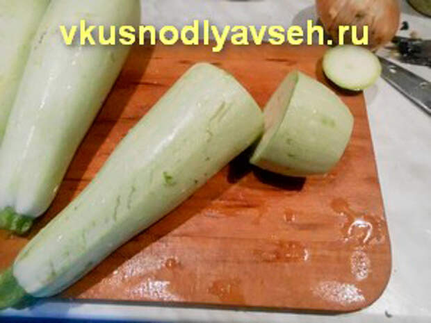 кабачки нарезать на кусочки