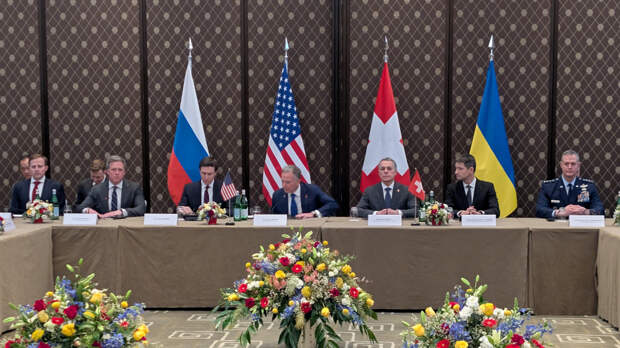 В Женеве начались встречи делегаций России, Украины и США за закрытыми дверями