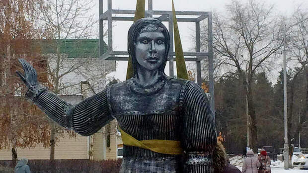 В России зарегистрировали два товарных знака с пугающей Аленкой из Нововоронежа