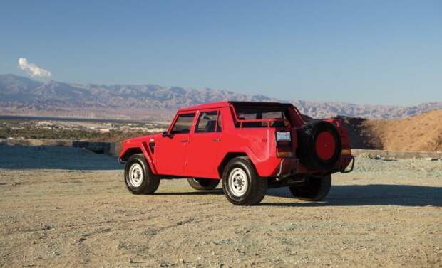 Lamborghini LM002 Триста пикапов от итальянских трактористов. People Are Awesome, cars