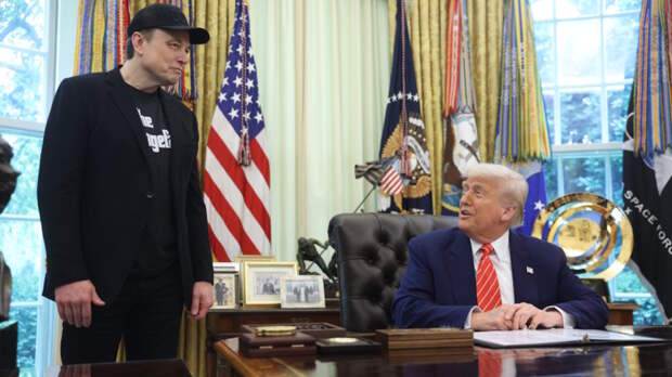 Трамп пообещал не разрушать бизнес Маска, несмотря на перепалки