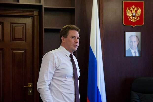 В ЕС отказались снять санкции с экс-главы Севастополя Овсянникова