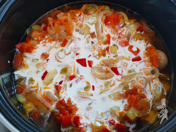 Готовлю аппетитный гуляш "a la russe" по самому любимому рецепту. Мясо получается сочным, нежным. Пальчики оближешь!