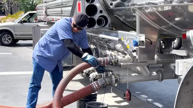 Предпоследний шаг: цены на бензин показывают неэффективность модели управления США