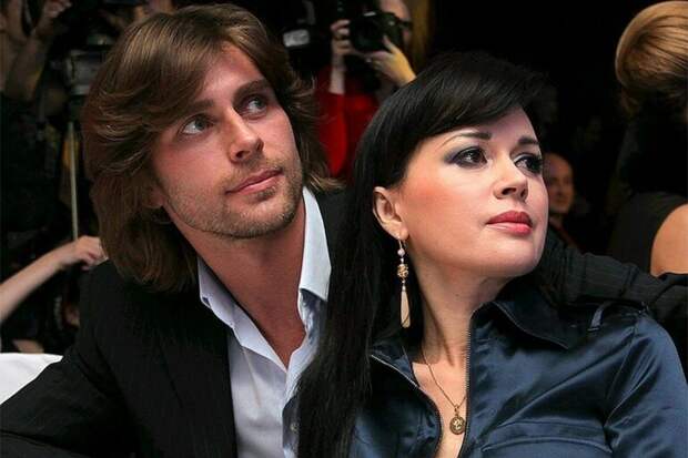 Худой и измученный: Петр Чернышев еле стоял у гроба Анастасии Заворотнюк