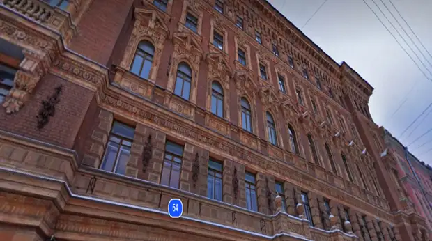 На набережной Фонтанки обнаружили труп в крови