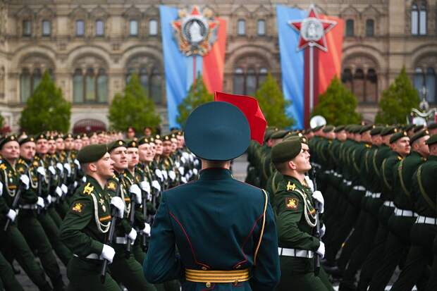 В параде Победы 9 мая примут участие сотня таджиков