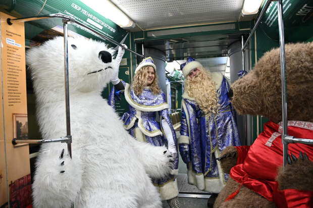 Пассажиров метро в Москве пригласили в Тулу