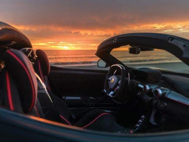 Подержанный суперкар LaFerrari Aperta выставили на продажу