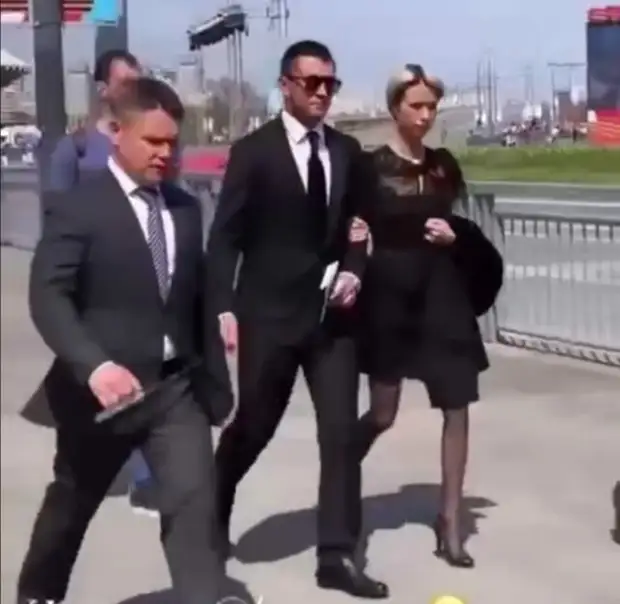 "Два родителя общаются всегда и, если они общаются в дружеском ключе, они молодцы:Муцениеце опровергла воссоединение с Прилучным