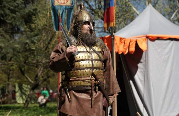 В Твери прошел православный молодежный фестиваль исторического моделирования