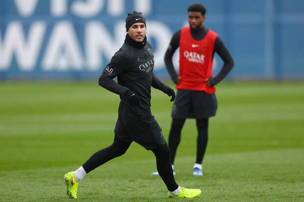 Футболиста ПСЖ обвинили в торговле людьми