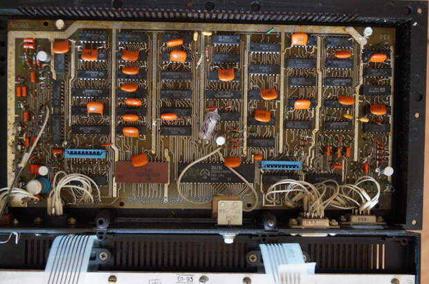 Запускаем Синтез-2 - Отечественный клон Spectrum ZX Spectrum, spectrum, синтез, техника, компьютер, олдскул, Игры, видео, длиннопост