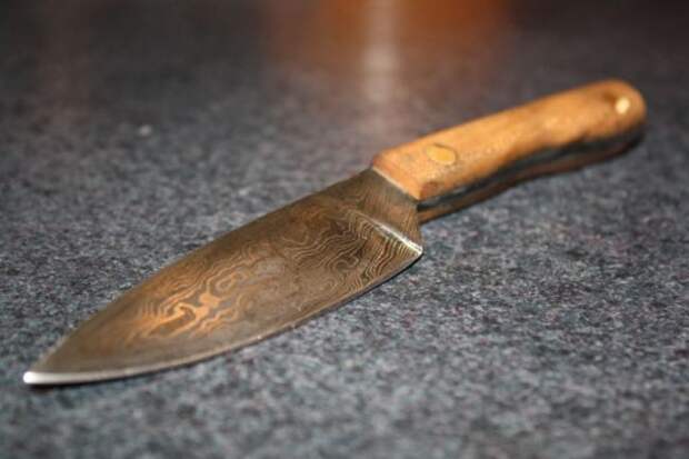 Изготовление небольшого ножа из дамасской стали